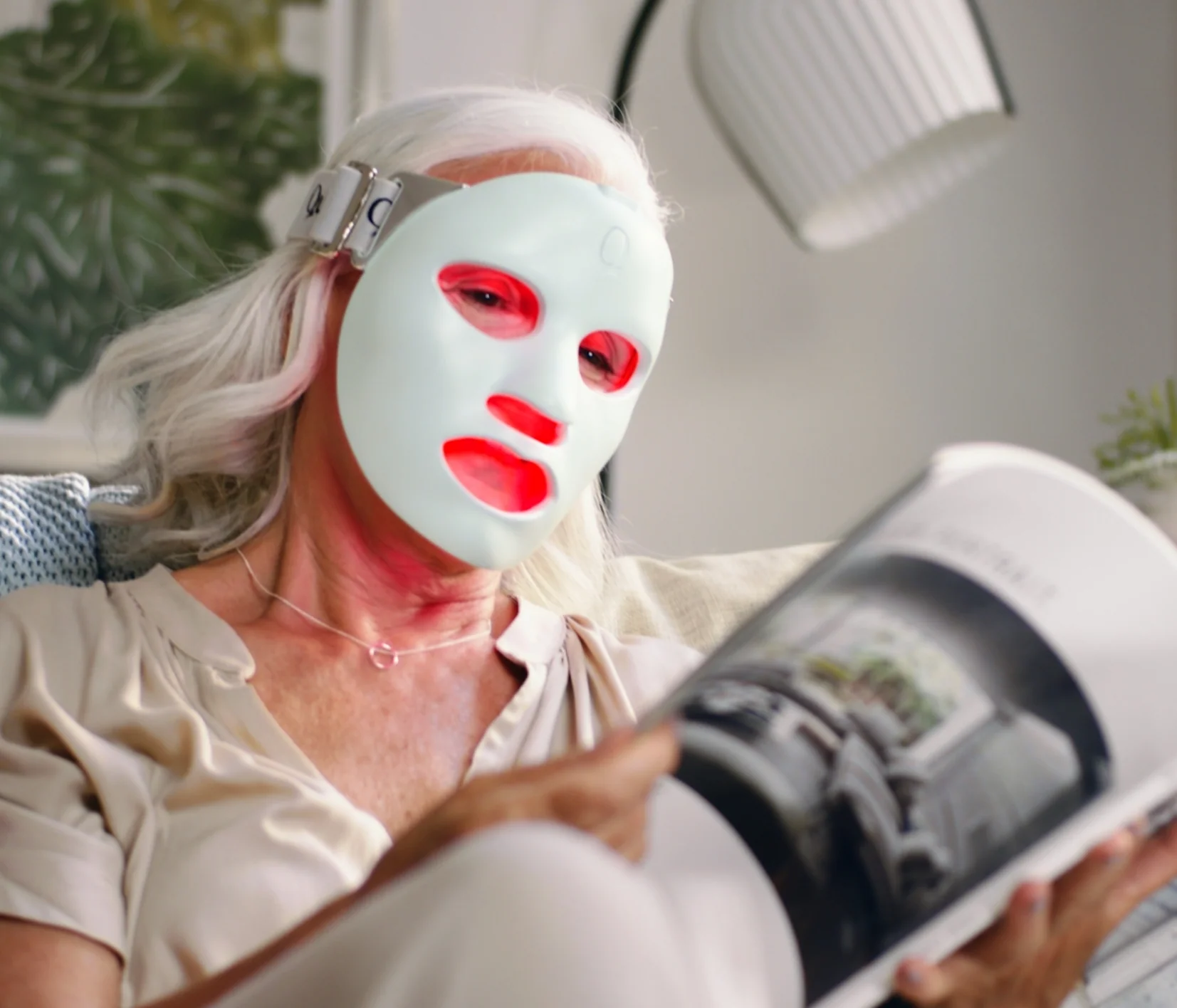 Q-Rejuvalight Pro Facewear - Image 4